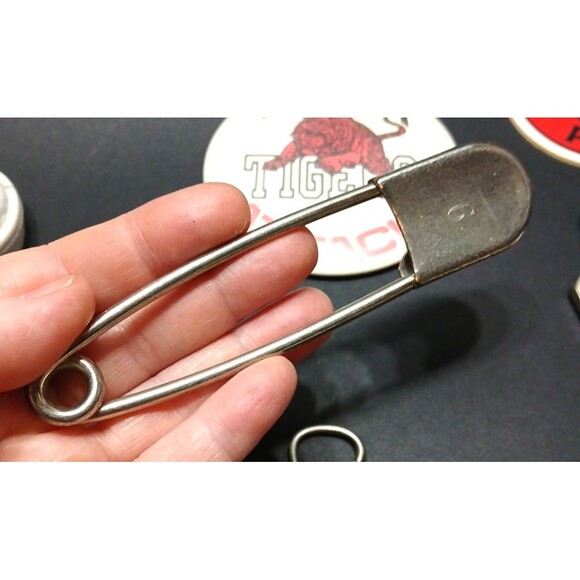 Vtg Lot Tigers Button Pins Ski NCA Cheer Big Safety Pin 90 & TX Keychain Cards - Picture 6 of 14